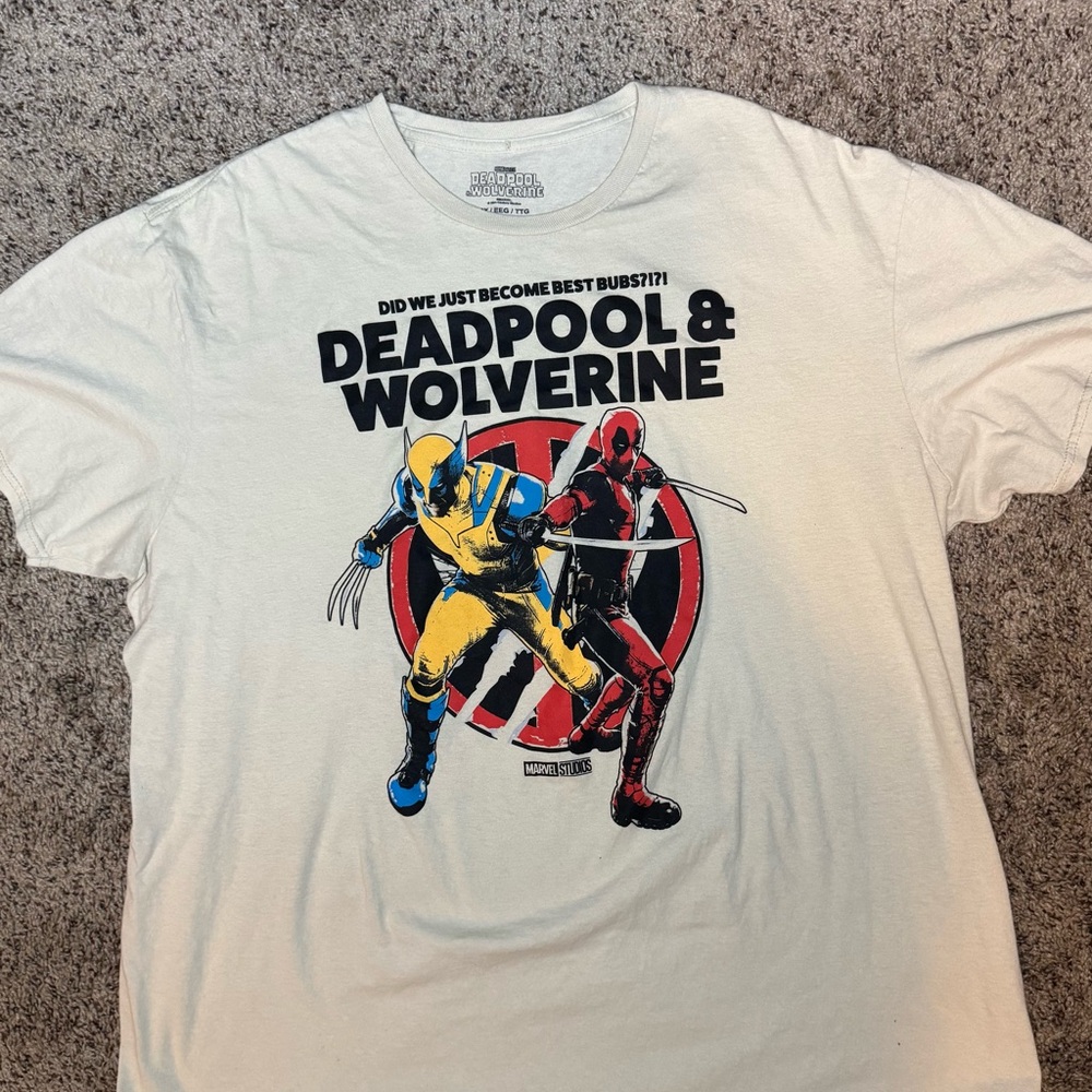 Marvel Deadpool & Wolverine Graphic Tee size 2X Cream